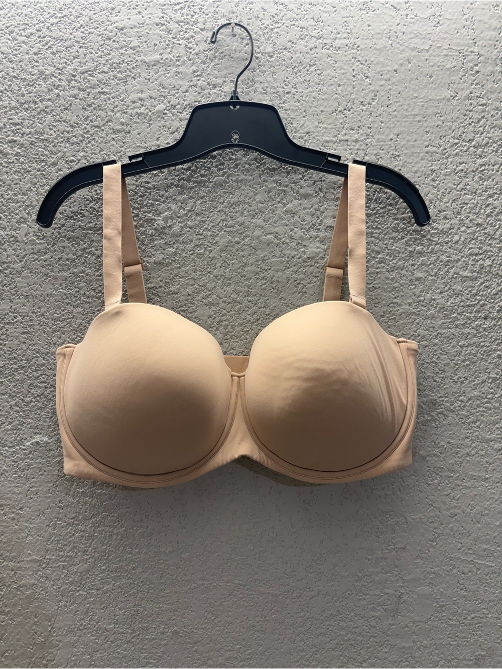 SKIMS Smooth Nude Strapless-Turned-Convertible Bra